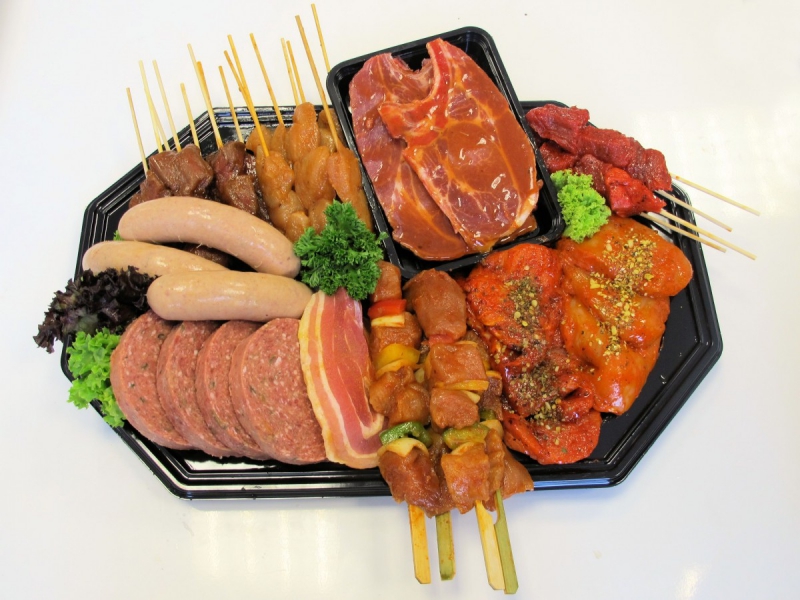 boucherie-MOUGINS-min_bbq_butcher_shop_supermarket_meal_party-766127